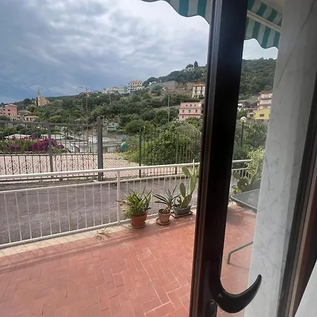 Casa Vacanze * 알라시오