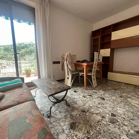 Casa Vacanze 알라시오