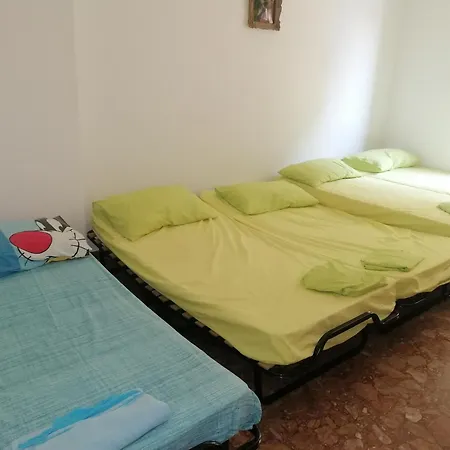 Casa Vacanze * 알라시오