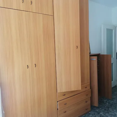 Casa Vacanze * 알라시오